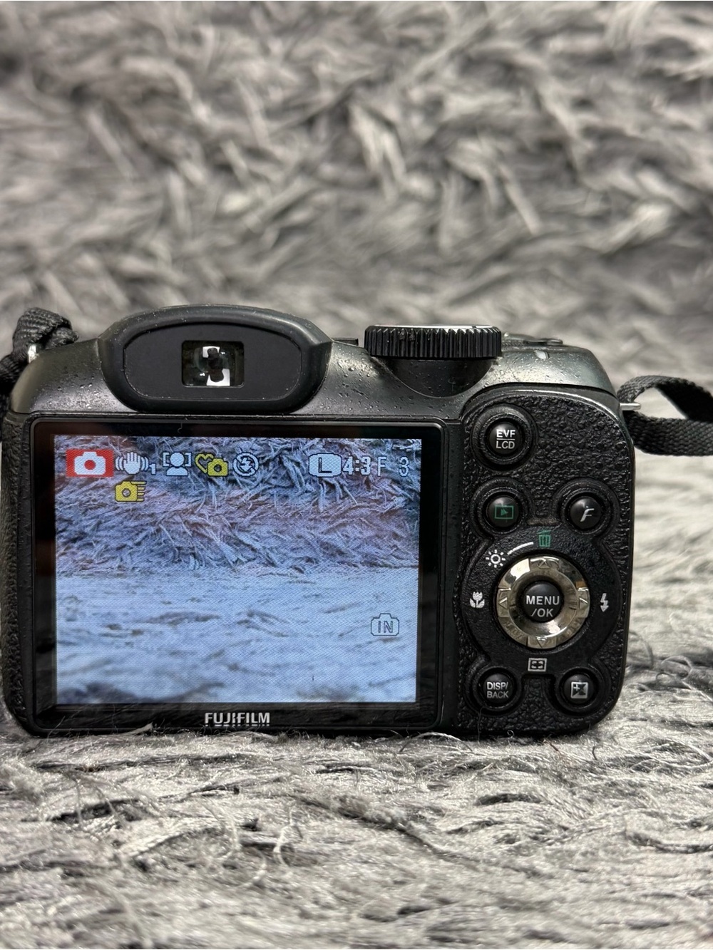 Fujifilm S2550HD Black Digital Camera